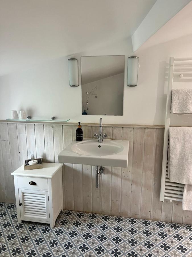 Bed and Breakfast La Girarde Saint-Quentin-de-Caplong Exterior foto