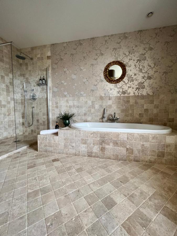 Bed and Breakfast La Girarde Saint-Quentin-de-Caplong Exterior foto