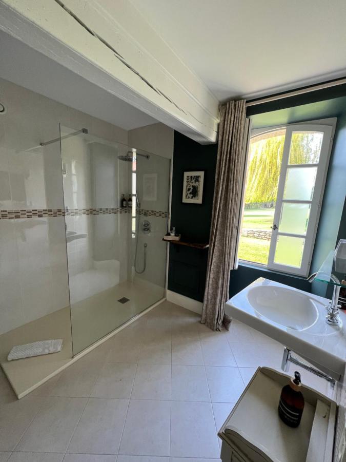 Bed and Breakfast La Girarde Saint-Quentin-de-Caplong Exterior foto