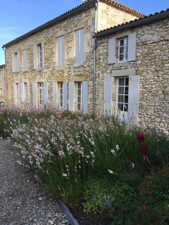 Bed and Breakfast La Girarde Saint-Quentin-de-Caplong Exterior foto